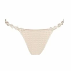 Avero Niedriger String