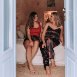 Lacy Red Pyjama Top -Unterwäsche Verkäufe 2024 lacyredpyjamatop2 annasleep0003red