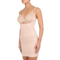 Soft Touch Korrigierendes Kleid 8 Soft Touch Korrigierendes Kleid -Unterwäsche Verkäufe 2024 softtouchcorrigerendejurk2 81922sand